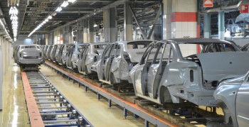 Производство легковых автомобилей в России в январе пошло в гору